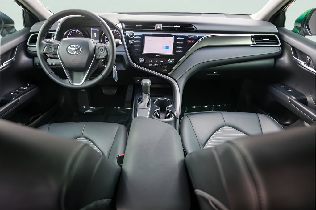 Used 2020 Toyota Camry SE FWD image 27