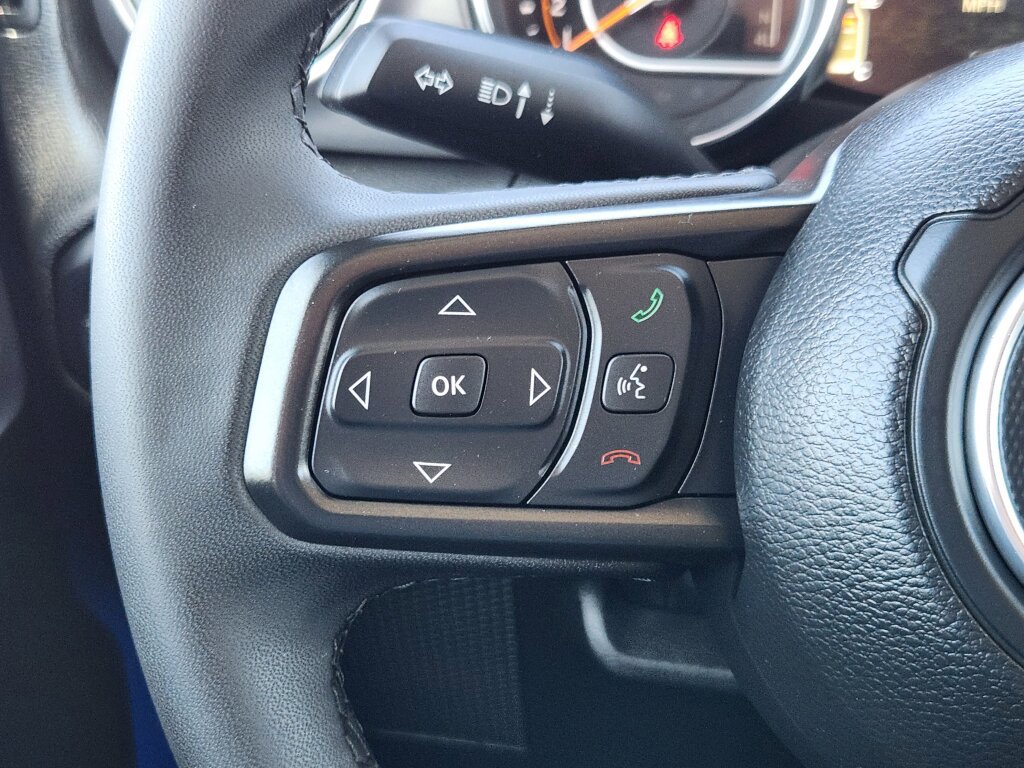 Certified 2023 Jeep Gladiator Willys AWD/4WD image 20