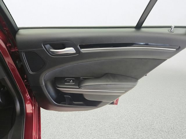 Used 2023 Chrysler 300 C RWD image 28