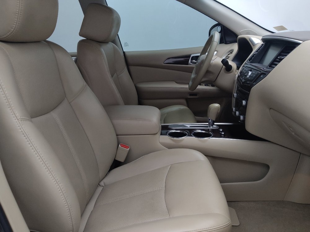 Used 2015 Nissan Pathfinder Platinum w/ Family Entertainment Package FWD image 21
