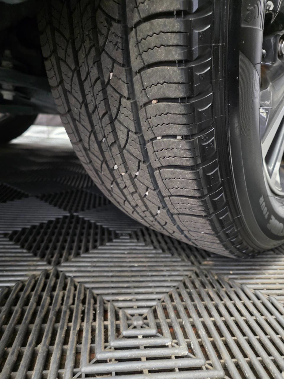 Used 2019 Toyota Highlander LE image 36