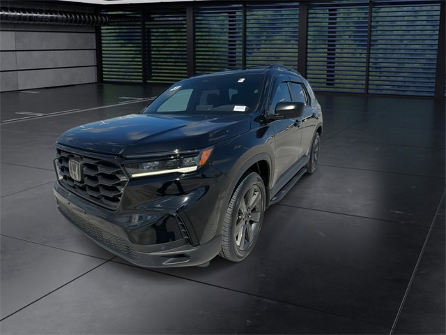 Used 2023 Honda Pilot Sport image 4
