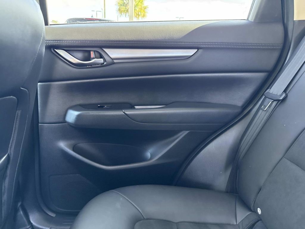 Used 2019 MAZDA CX-5 Touring image 17