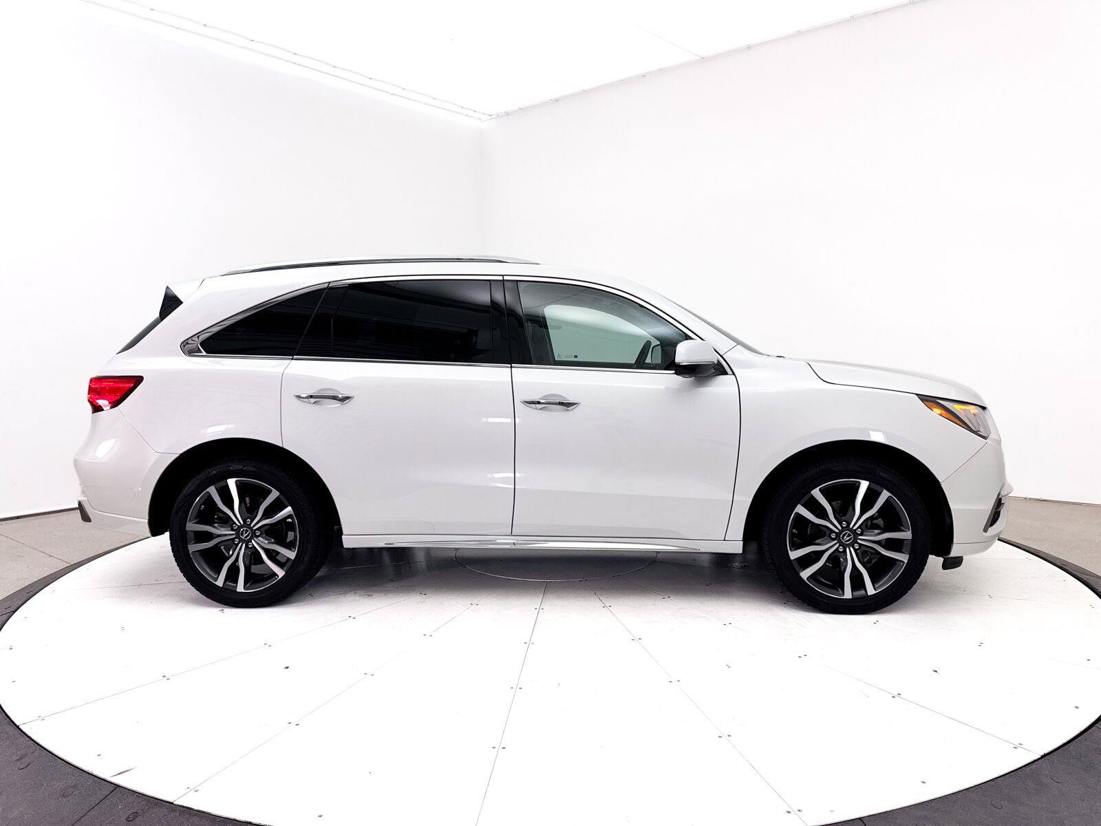 Used 2020 Acura MDX w/ Advance & Entertainment Pkg AWD/4WD image 44