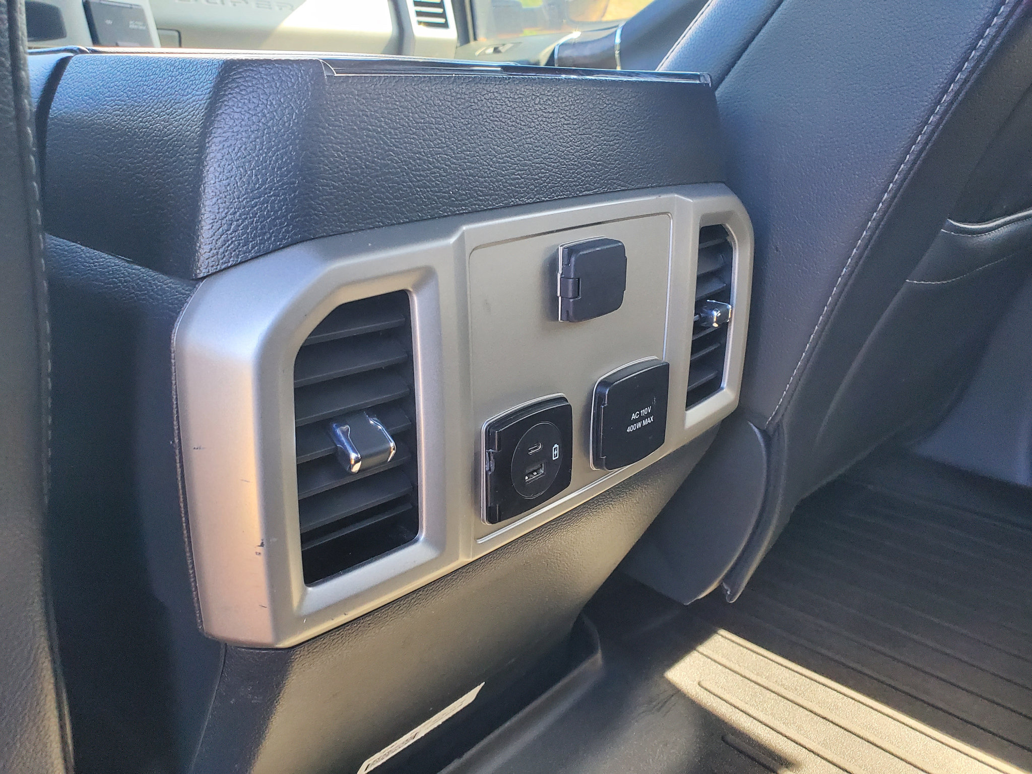 Used 2022 Ford F250 Lariat w/ Lariat Ultimate Package image 44
