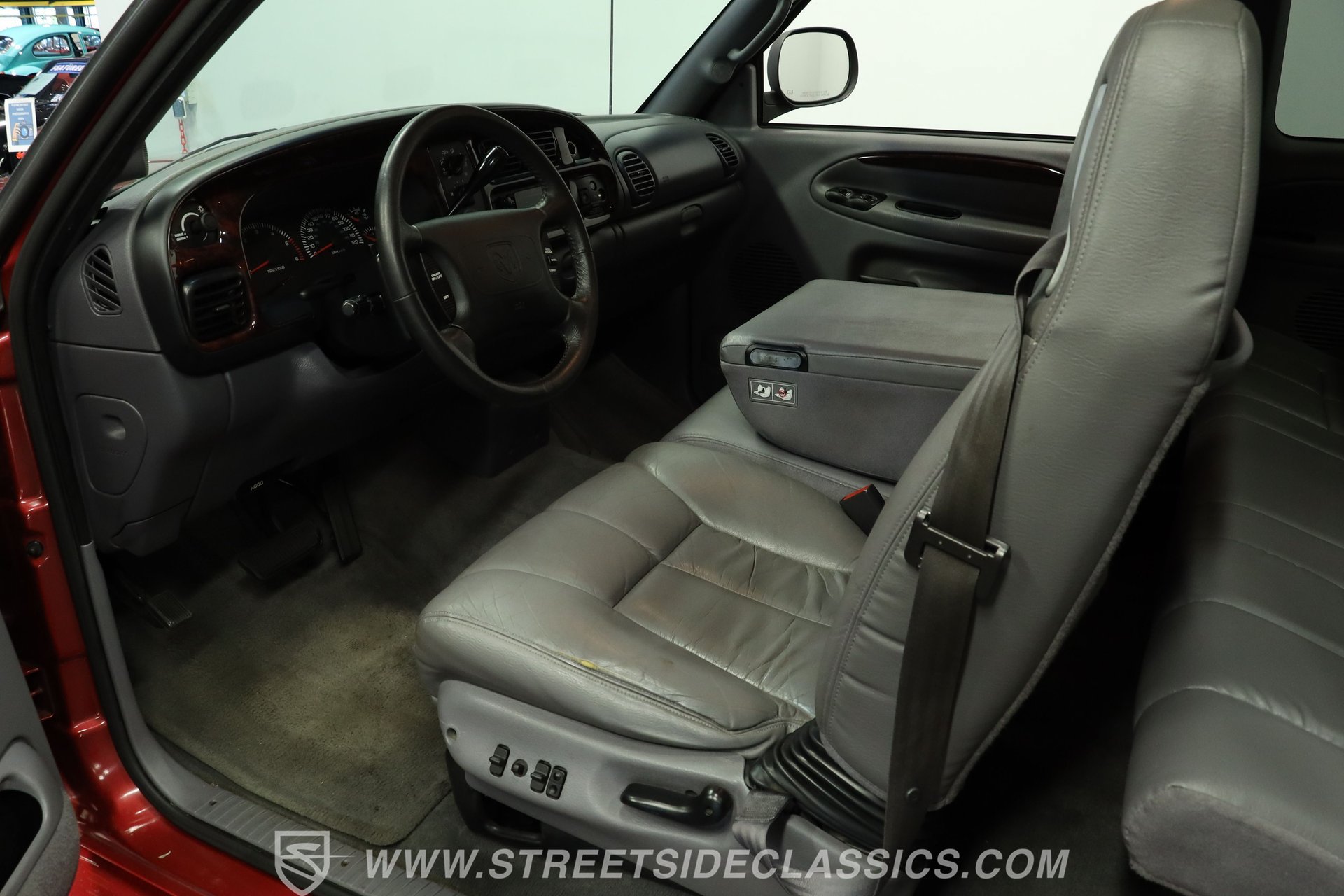 Used 1998 Dodge Ram 1500 Truck 2WD Quad Cab image 4