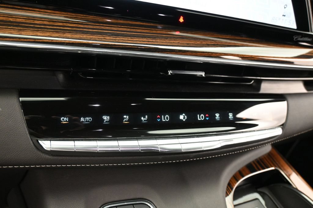 Used 2023 Cadillac Escalade Luxury RWD image 26