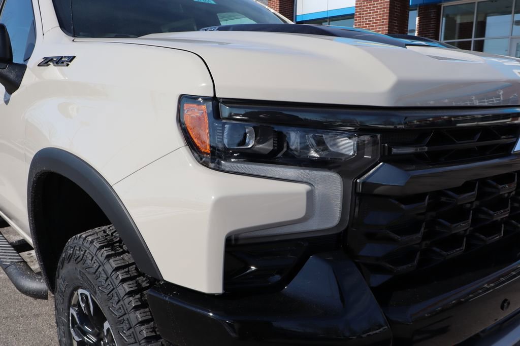 New 2026 Chevrolet Silverado 1500 ZR2 w/ LPO, Dark Essentials Package image 4