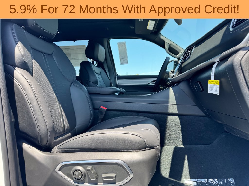 New 2026 Jeep Grand Wagoneer L Limited AWD/4WD image 10