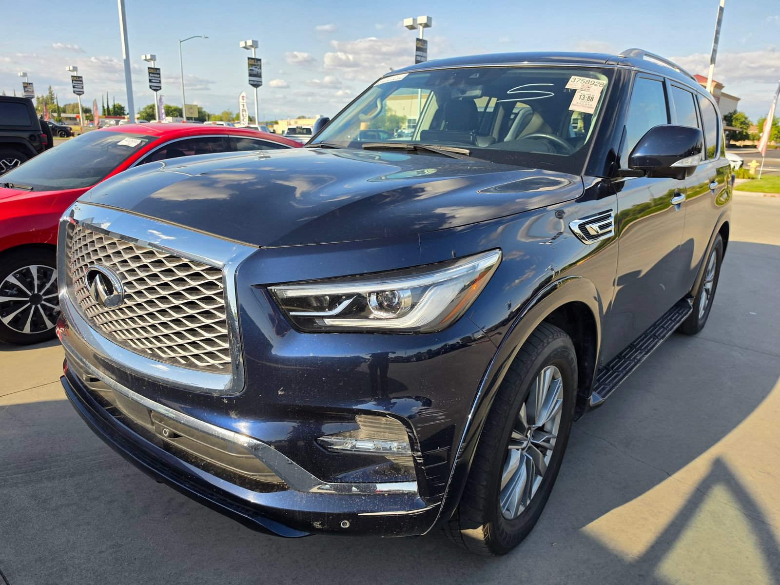 Used 2024 INFINITI QX80 Luxe AWD/4WD image 1