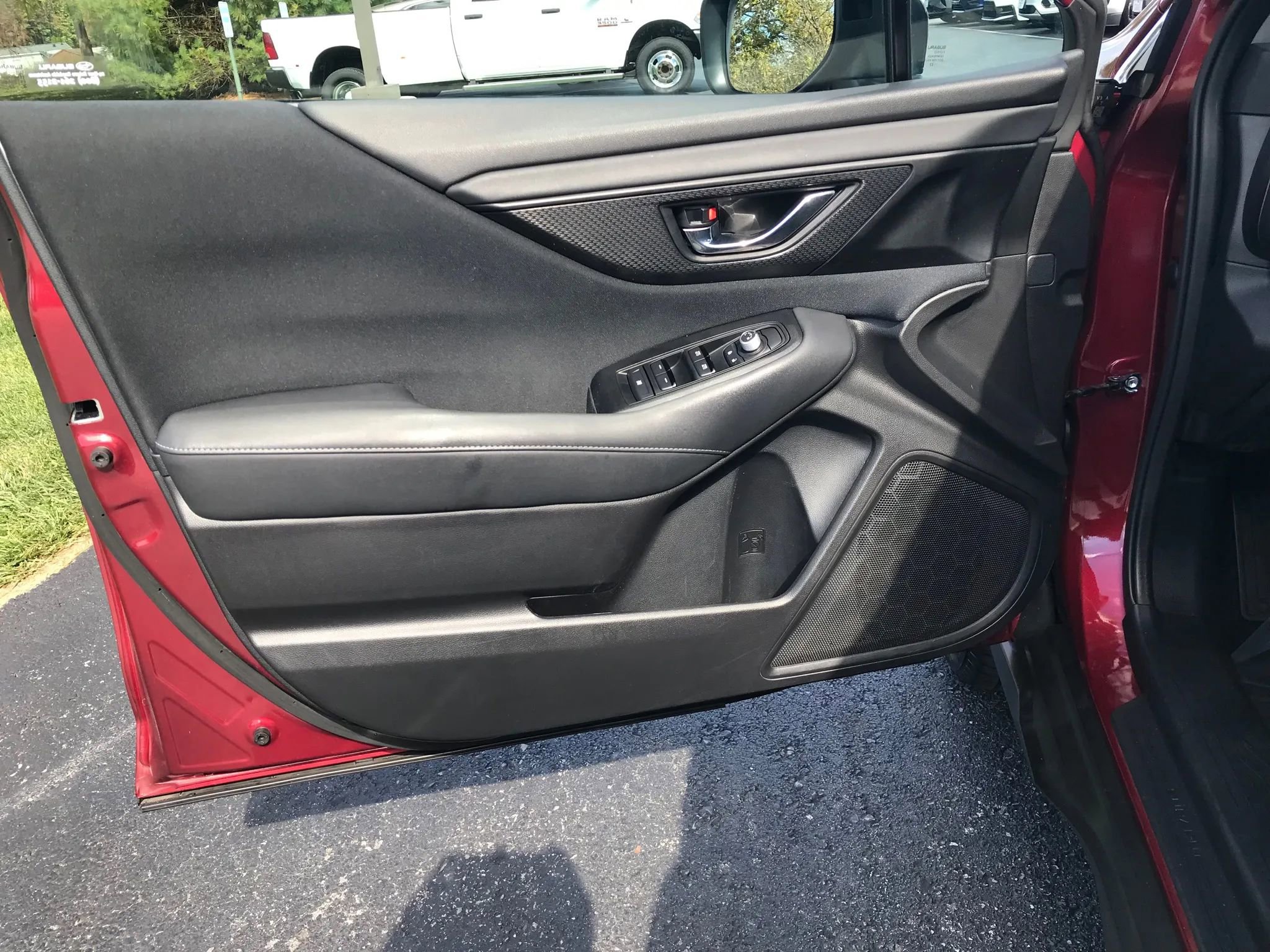 Used 2023 Subaru Outback Premium image 11