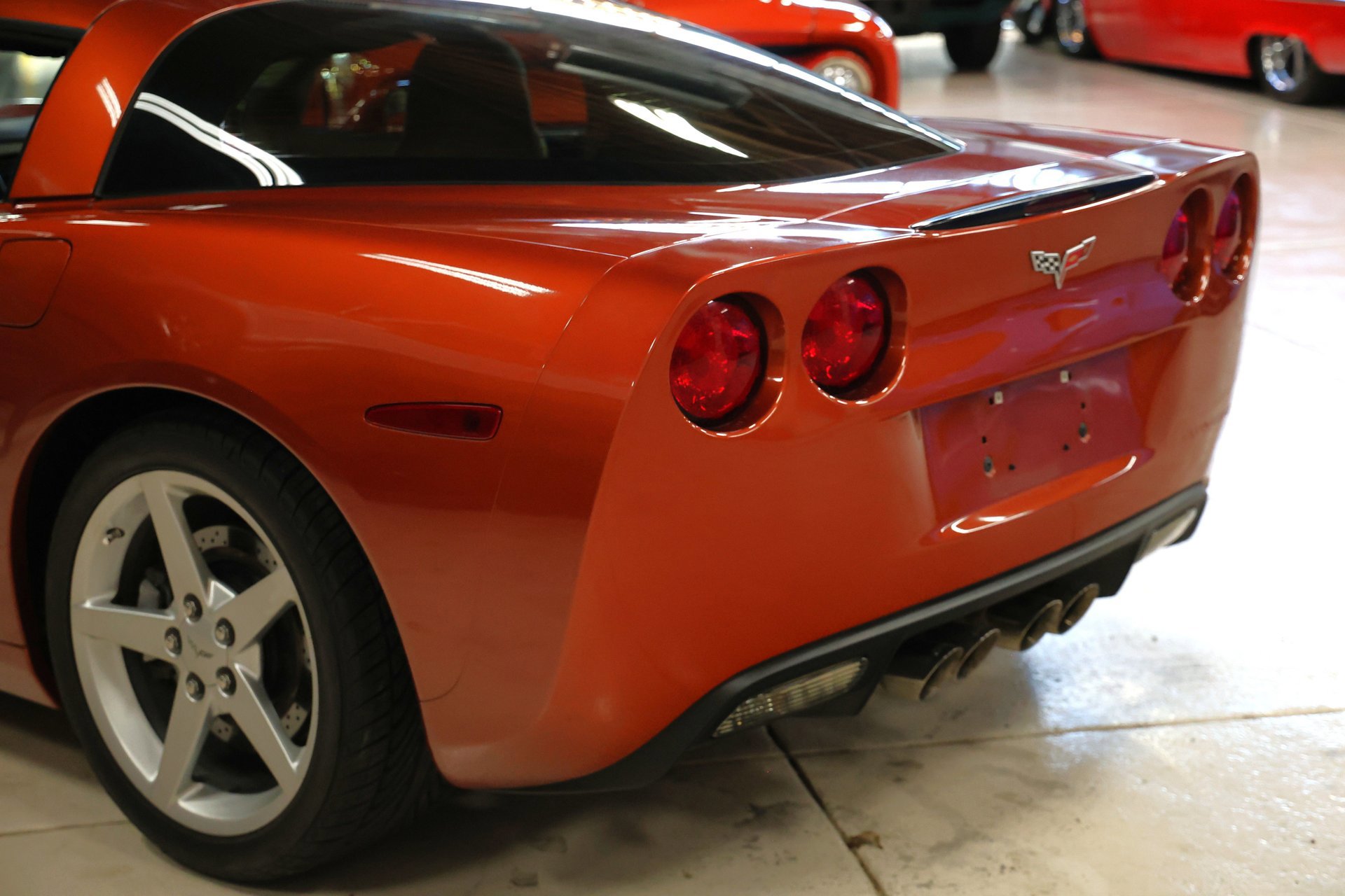 Used 2005 Chevrolet Corvette Coupe w/ Performance Handling Package image 39