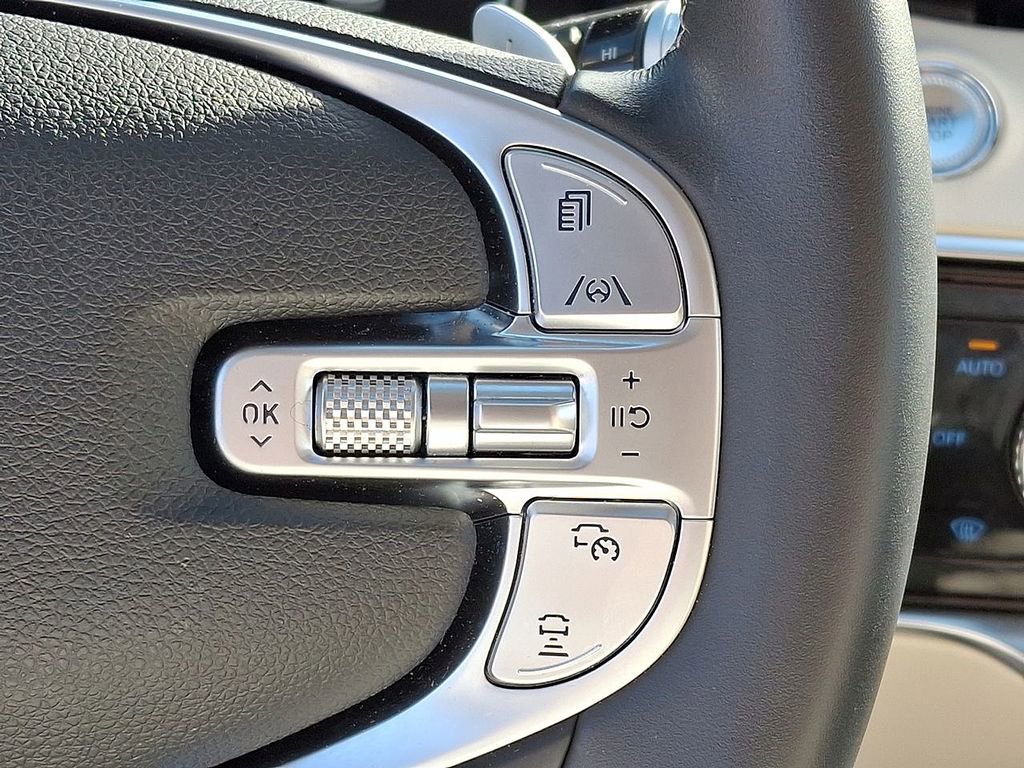 Used 2025 Genesis GV70 2.5T image 18