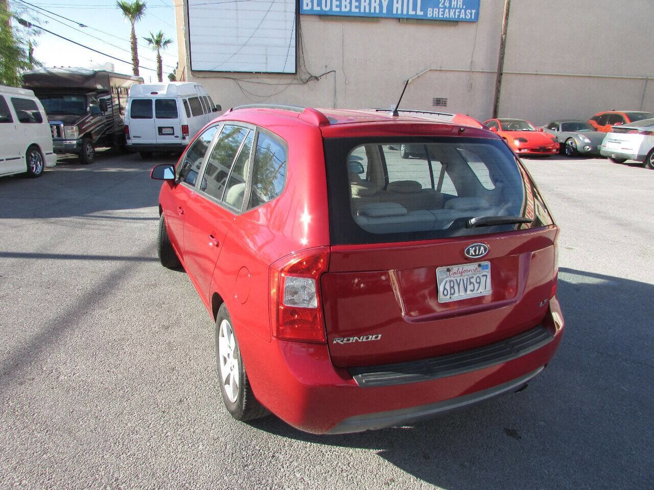 Used 2007 Kia Rondo LX w/ Convenience Pkg FWD image 16