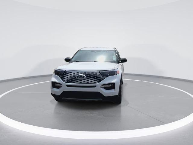 Used 2023 Ford Explorer Platinum AWD/4WD image 4