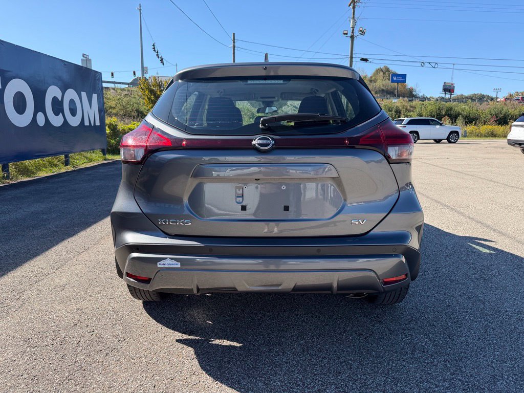 Used 2023 Nissan Kicks SV FWD image 6