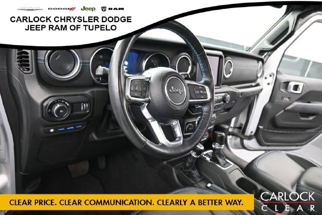 Used 2023 Jeep Wrangler Unlimited Rubicon 4xe w/ Cold Weather Group AWD/4WD image 12
