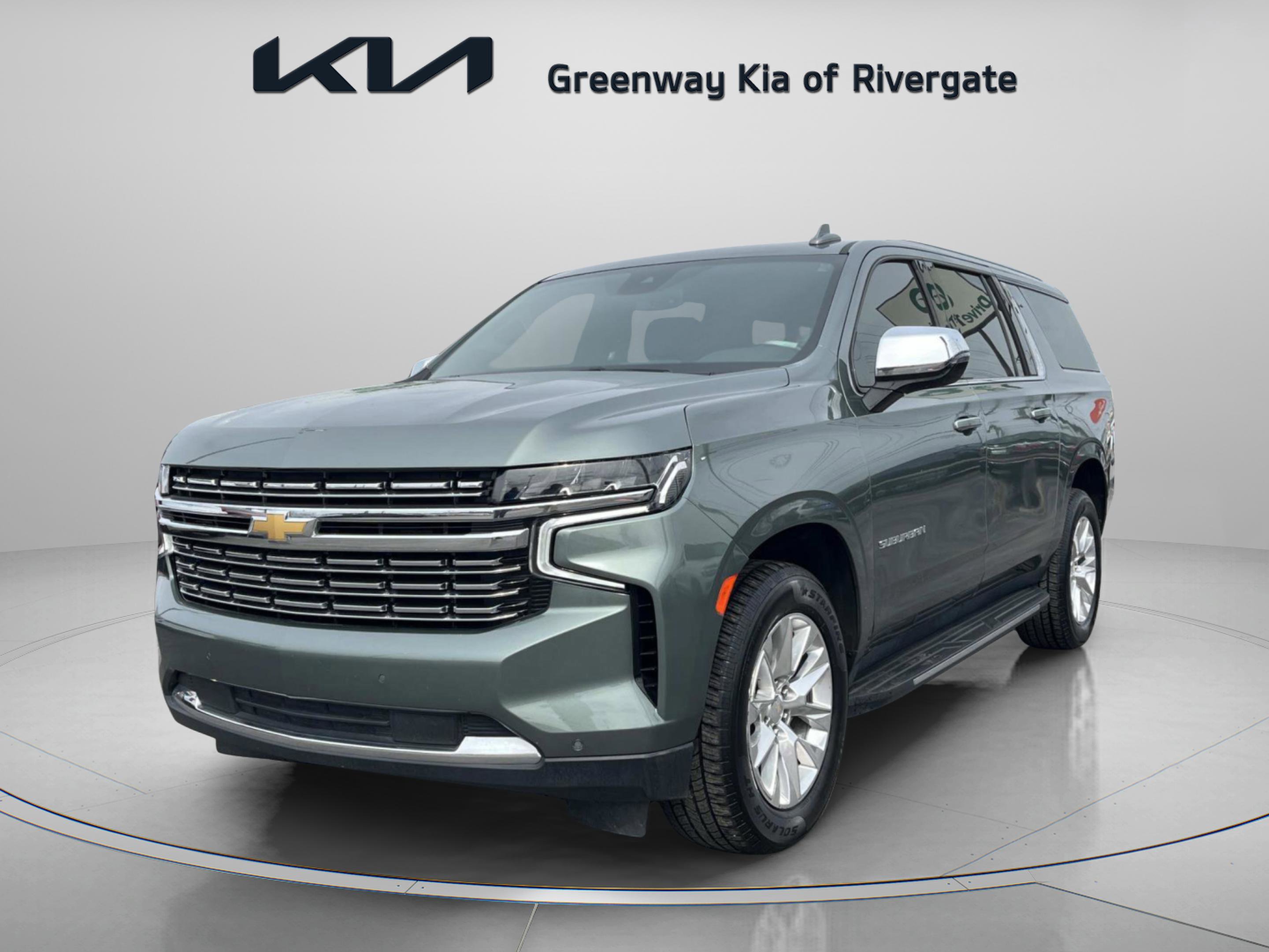 Used 2023 Chevrolet Suburban Premier AWD/4WD image 3