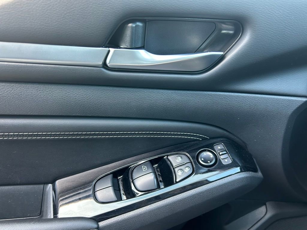 Used 2023 Nissan Altima 2.5 SL image 30