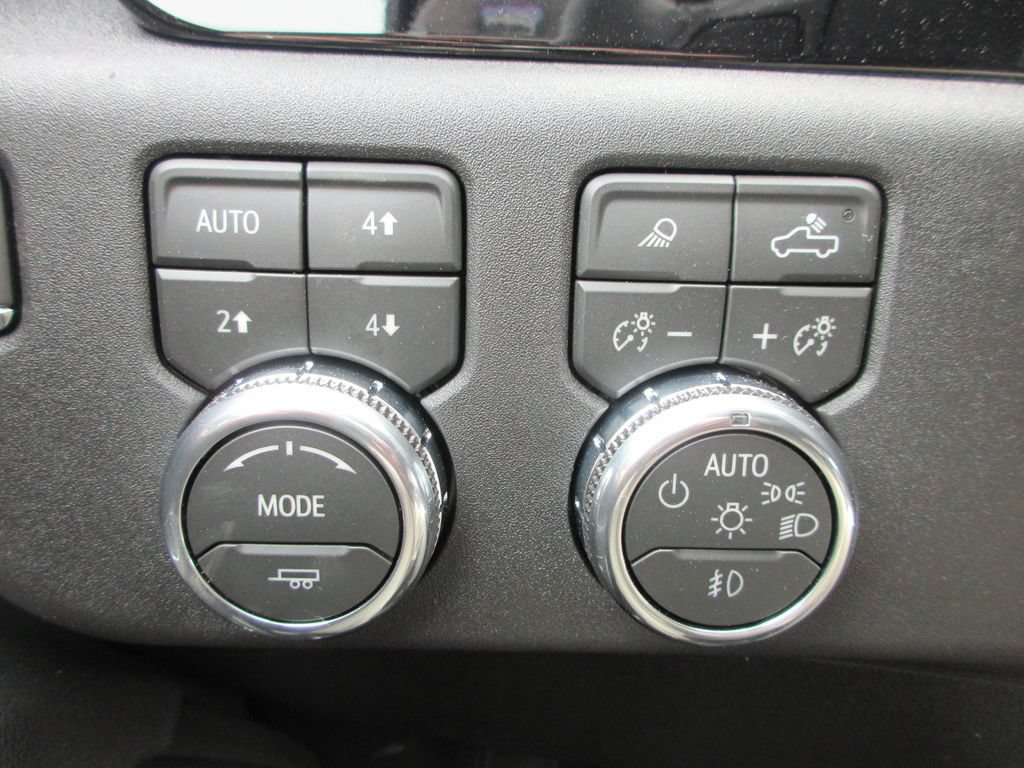 New 2026 GMC Sierra 2500 SLT AWD/4WD image 17