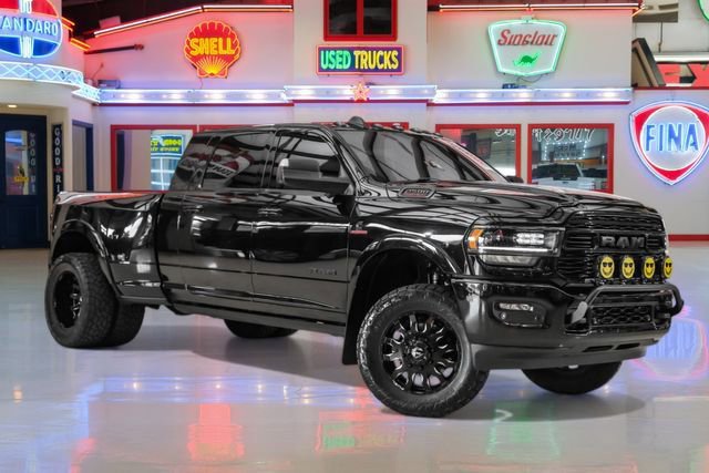 Used 2022 RAM 3500 Limited image 1