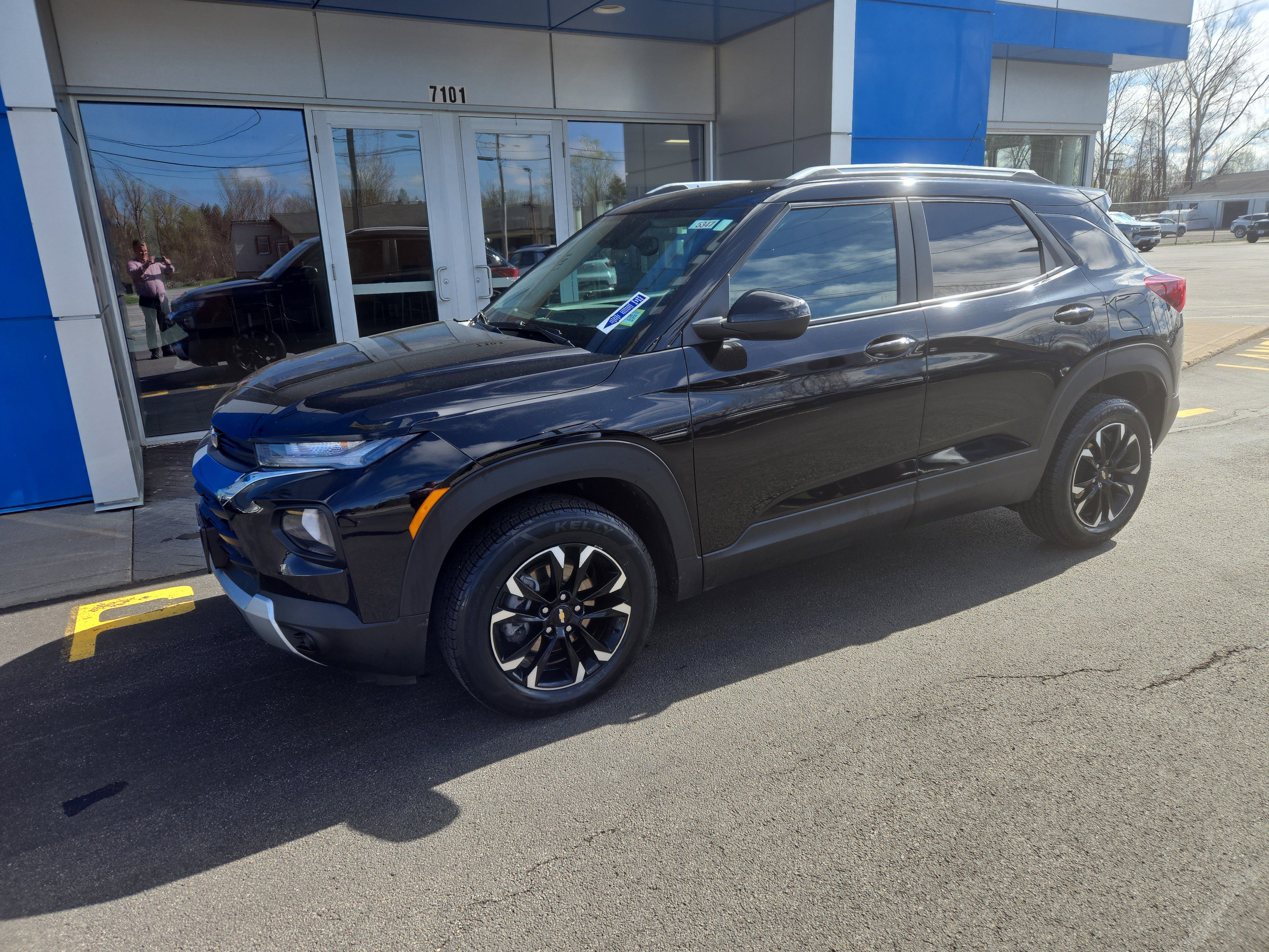 Certified 2023 Chevrolet TrailBlazer LT w/ Convenience Package AWD/4WD image 2