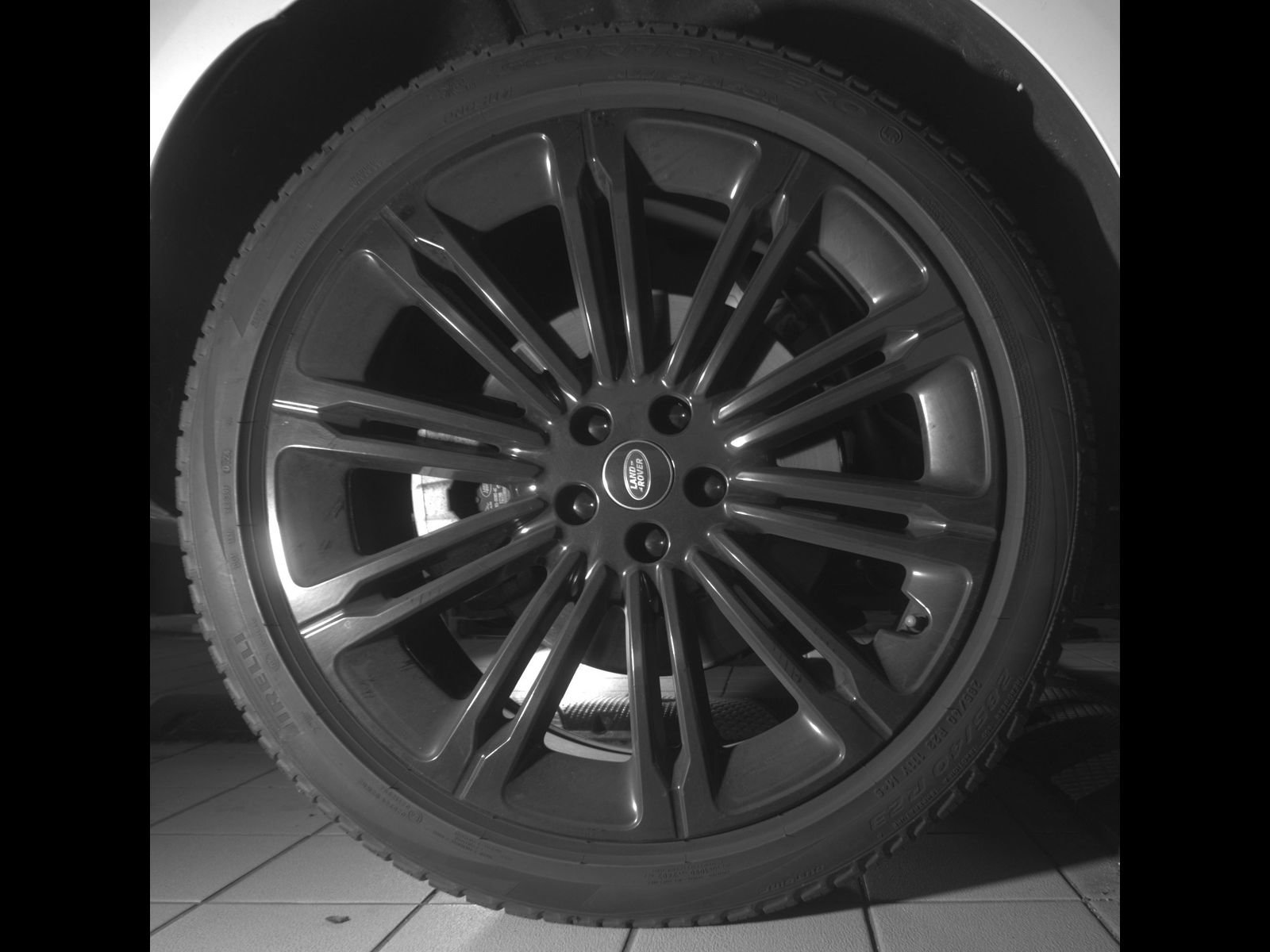 Used 2024 Land Rover Range Rover Long Wheelbase SE AWD/4WD image 28