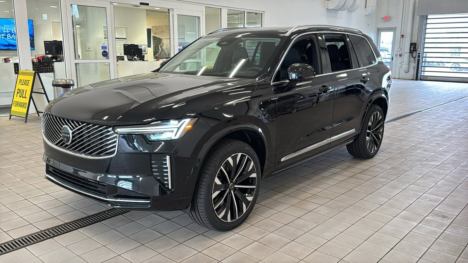 New 2026 Volvo XC90 T8 Ultra w/ Lounge Package image 9