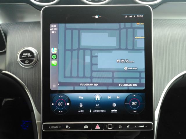 Used 2024 Mercedes-Benz GLC 300 image 9