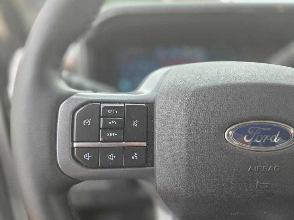 Used 2025 Ford F350 Lariat w/ FX4 Off-Road Package AWD/4WD image 16