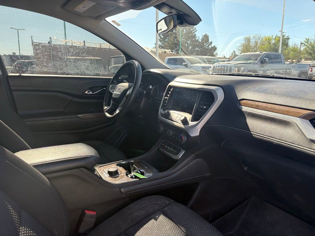 Used 2023 GMC Acadia SLE w/ LPO, Bright Accent Package image 9