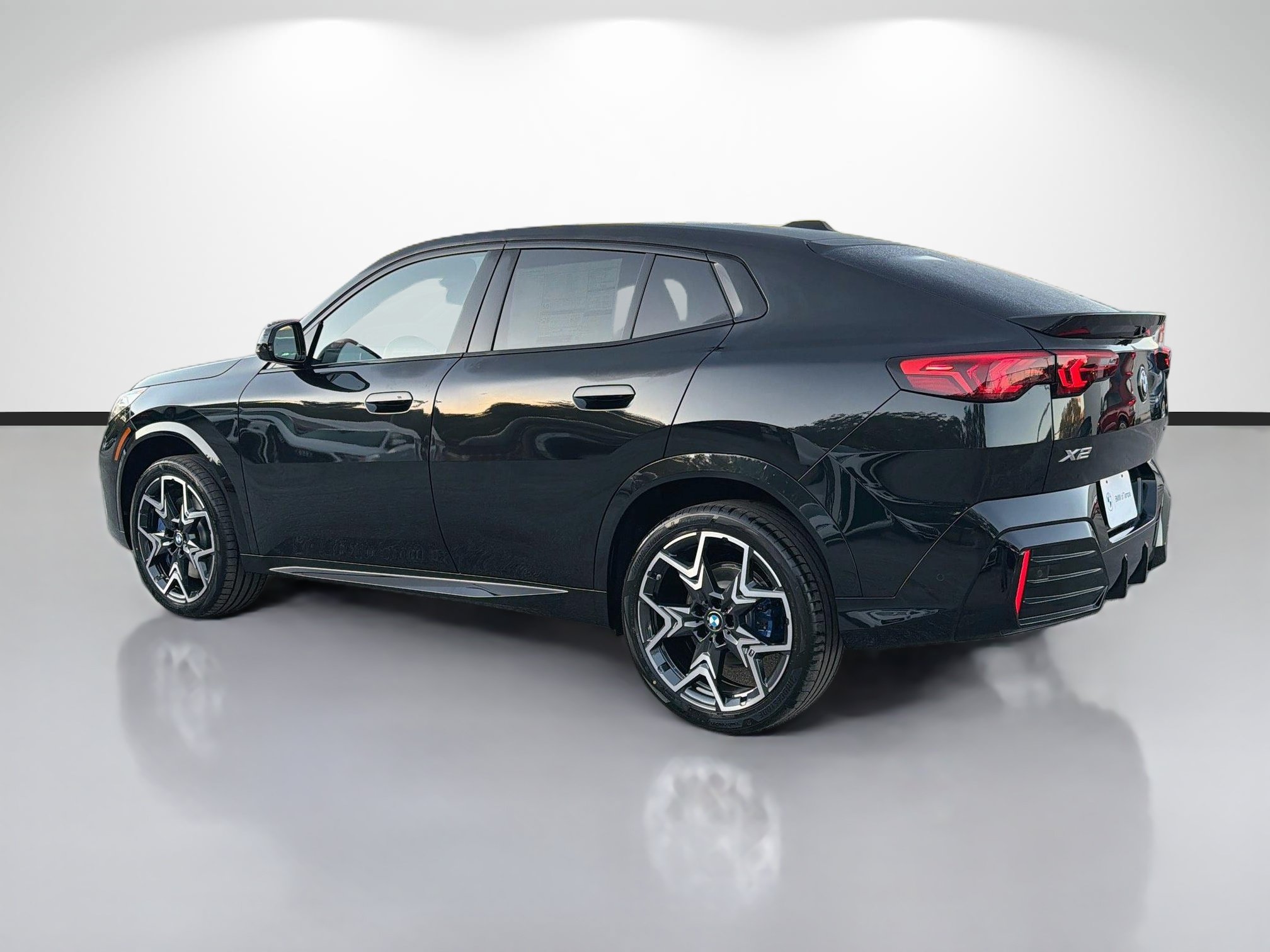 New 2027 BMW X2 xDrive28i w/ Technology Package AWD/4WD image 5