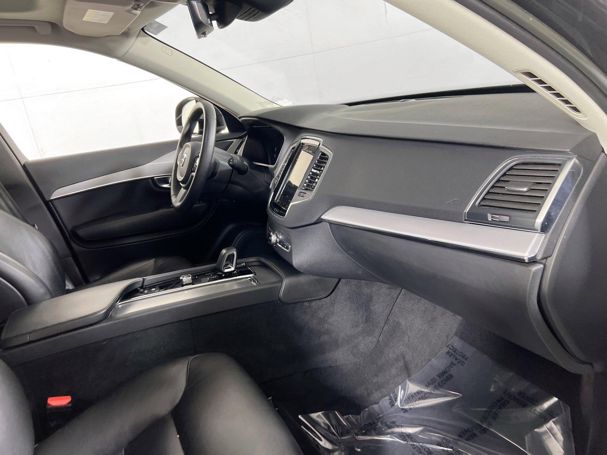 Used 2023 Volvo XC90 B5 Core w/ Protection Package Premier image 31