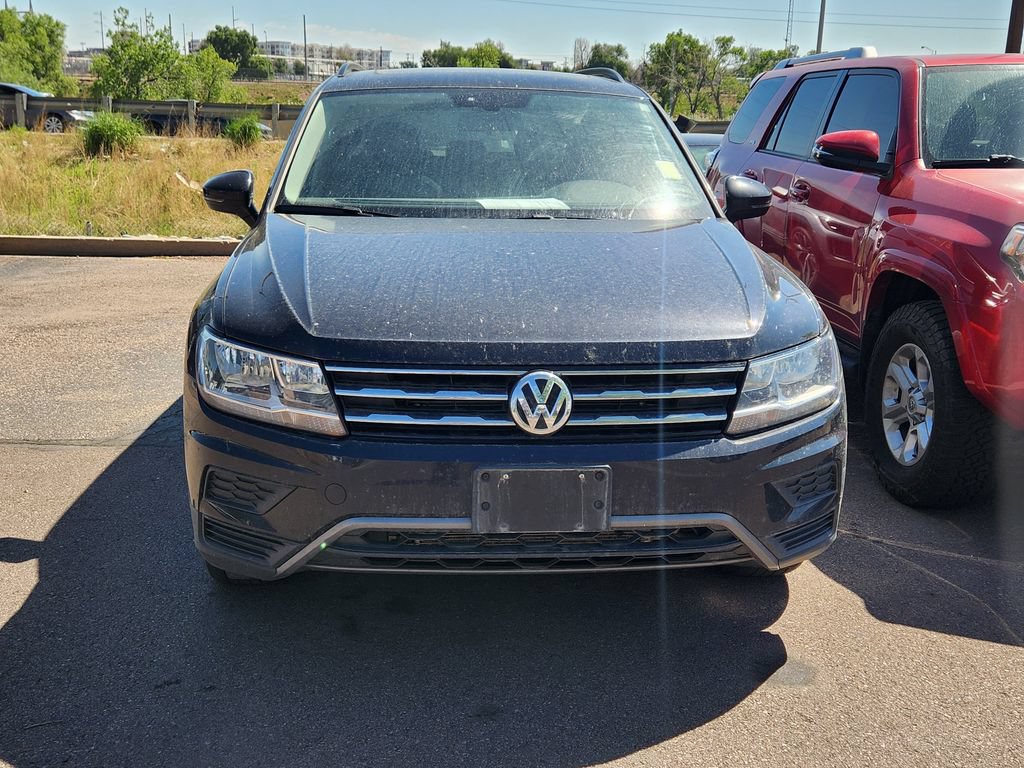 Used 2021 Volkswagen Tiguan SE w/ Panoramic Sunroof Package AWD/4WD image 3