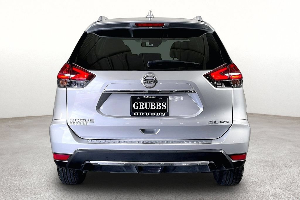 Used 2018 Nissan Rogue SL w/ Premium Package AWD/4WD image 5