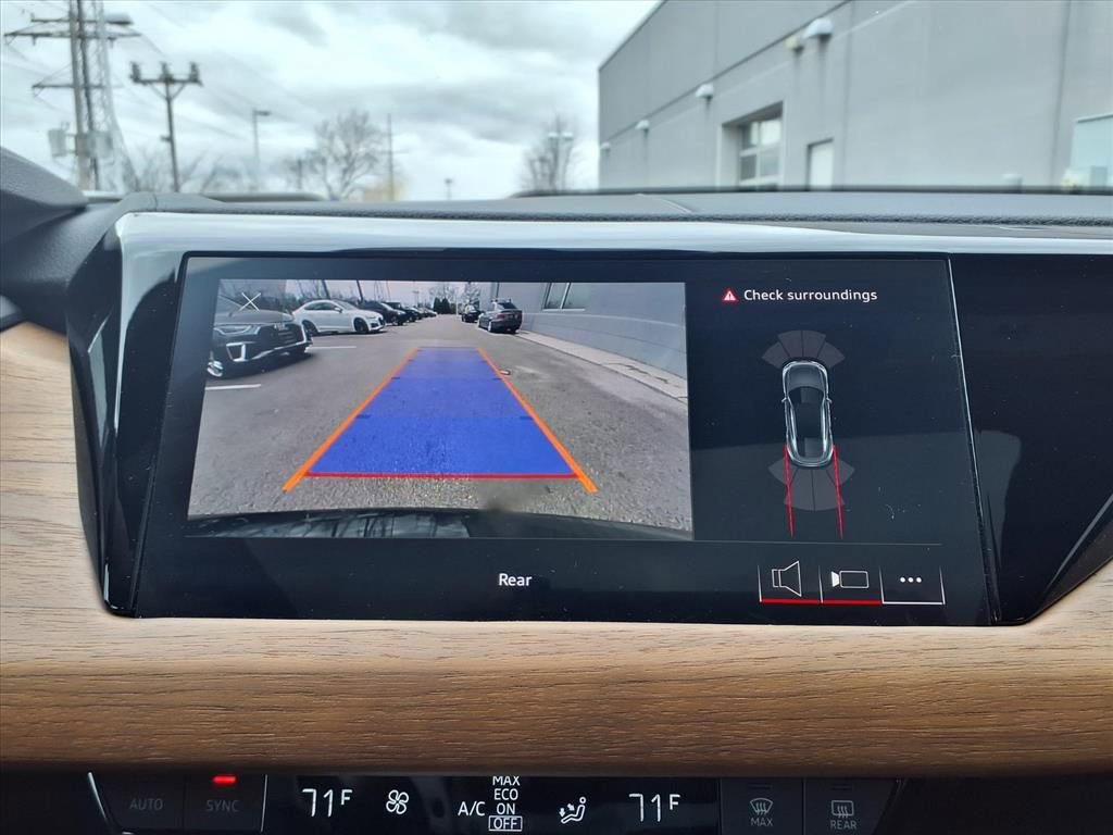 Used 2023 Audi e-tron GT Premium Plus image 13