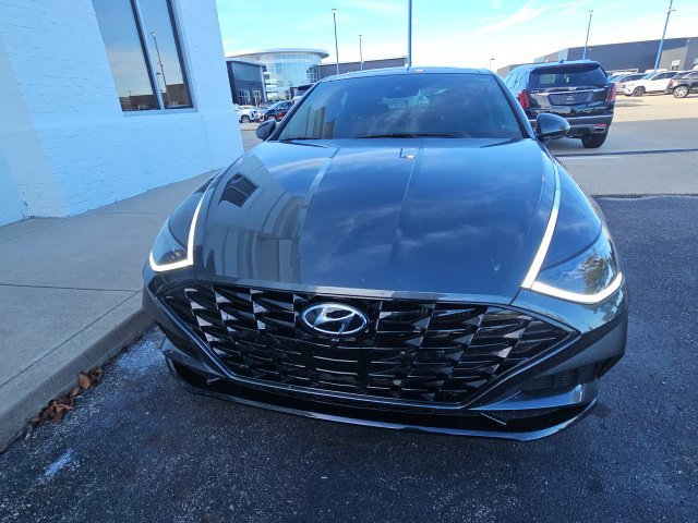Used 2023 Hyundai Sonata Limited FWD image 2