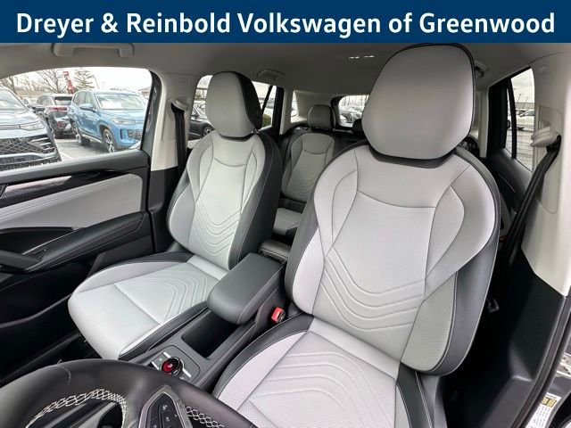 New 2026 Volkswagen Tiguan SE image 25