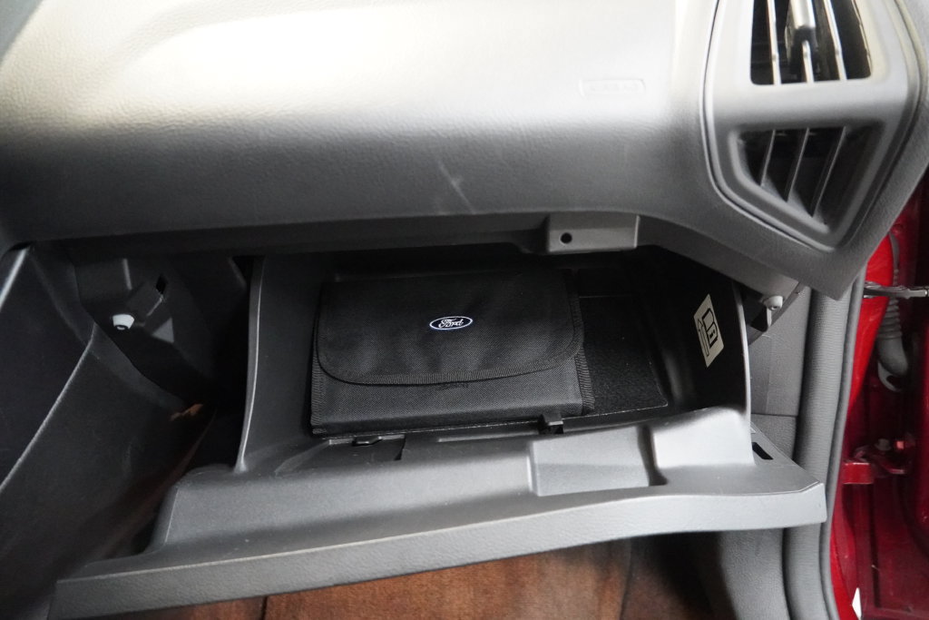 Used 2015 Ford Focus SE FWD image 35