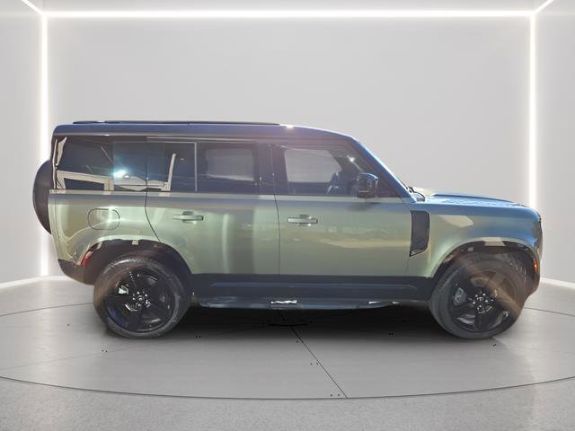 Certified 2023 Land Rover Defender 110 X-Dynamic SE image 6