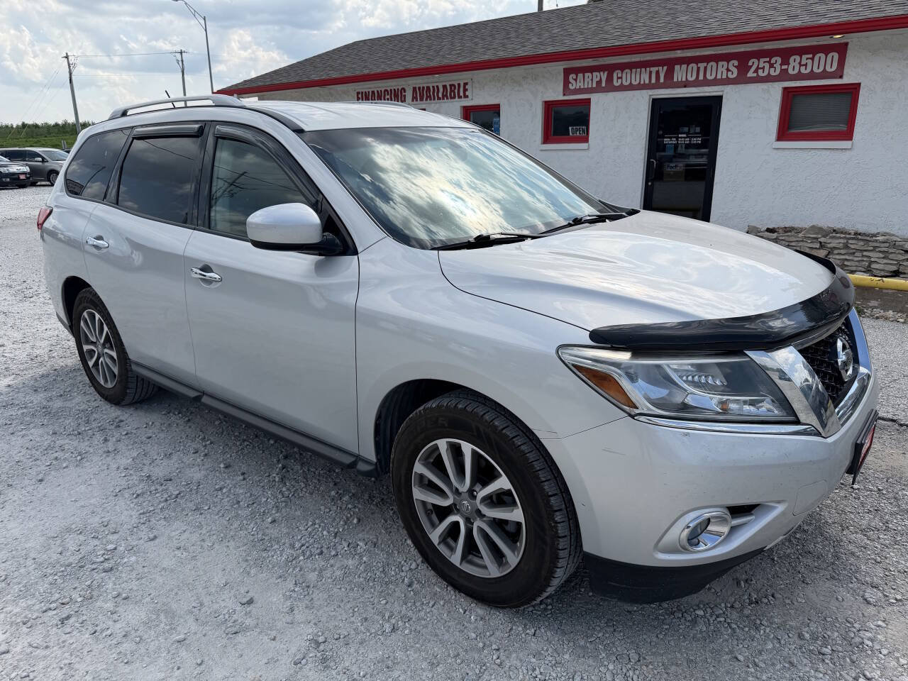 Used 2016 Nissan Pathfinder SV