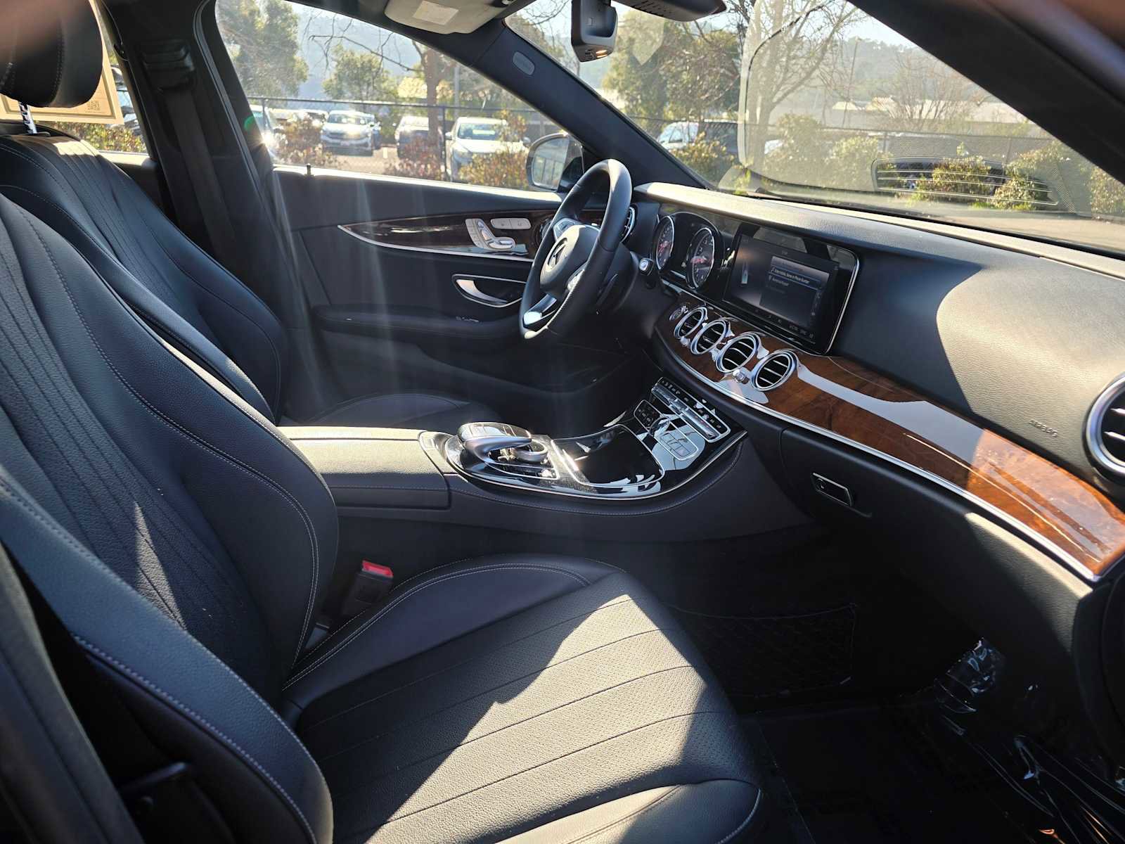 Used 2018 Mercedes-Benz E 300 E 300 image 11