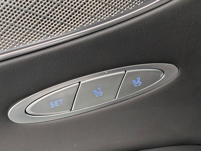 Used 2022 Genesis GV70 2.5T w/ Advanced Package image 11