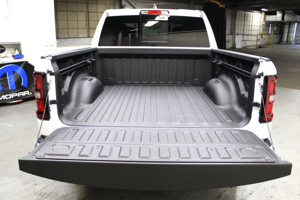 New 2026 RAM 1500 Big Horn w/ Night Edition image 32