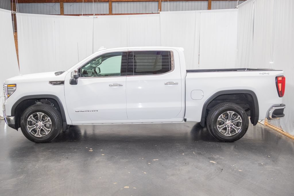 Used 2025 GMC Sierra 1500 SLT AWD/4WD image 6