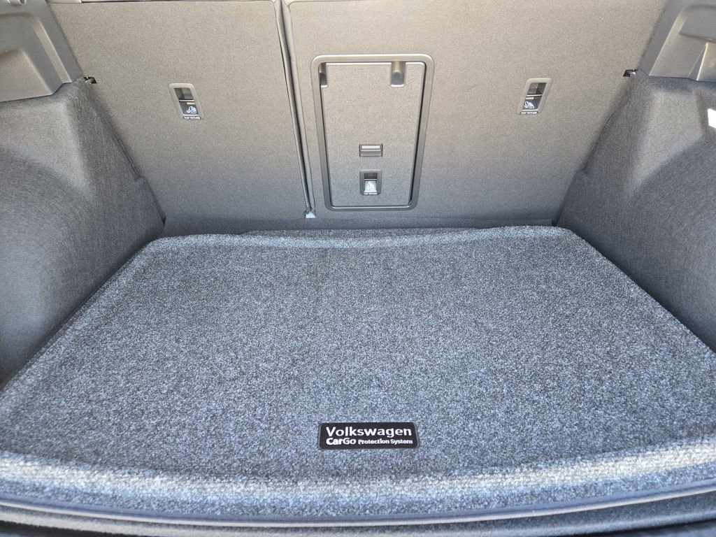 New 2026 Volkswagen Taos SEL image 24