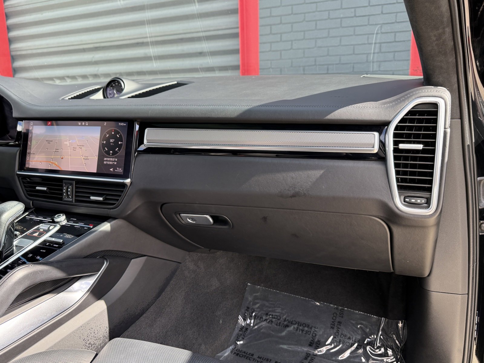 Used 2021 Porsche Cayenne Turbo S image 23