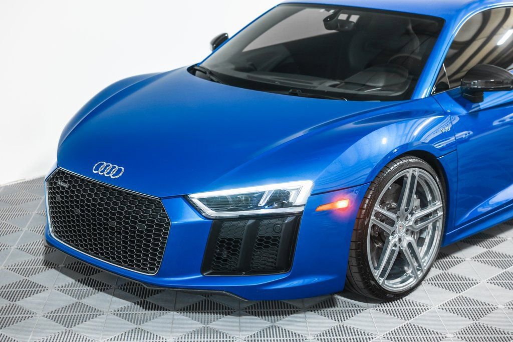 Used 2017 Audi R8 V10 plus image 17