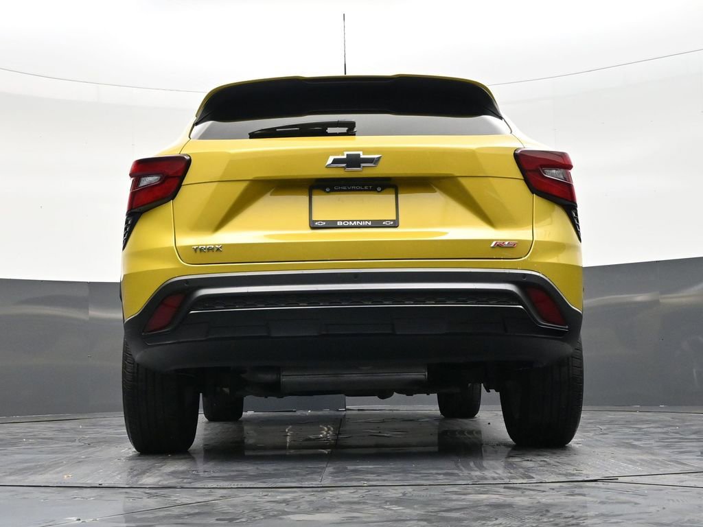 Used 2024 Chevrolet Trax RS w/ Sunroof Package image 25