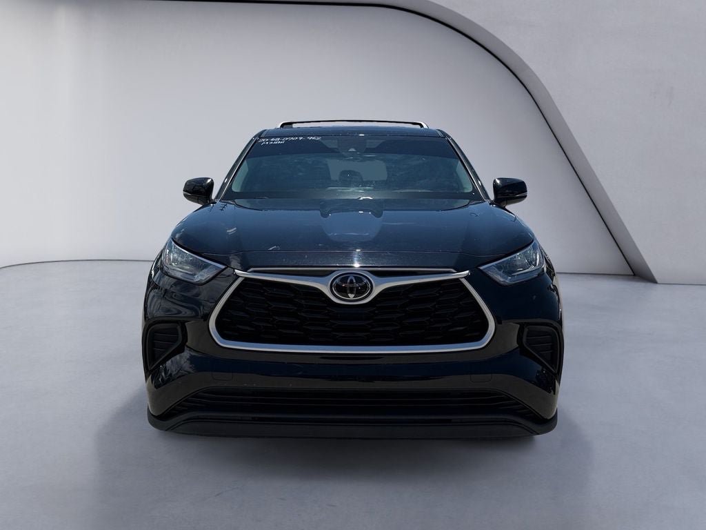 Used 2020 Toyota Highlander L FWD image 8